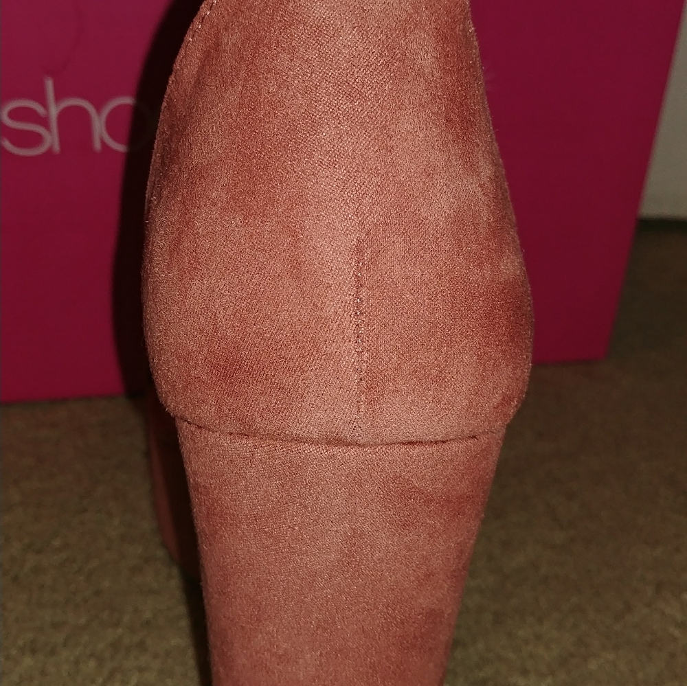 Wedges heels